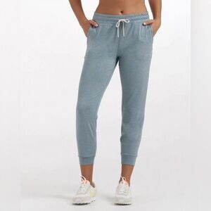 Vuori Women’s Performance Joggers Sea Glass Heather Size XXL
